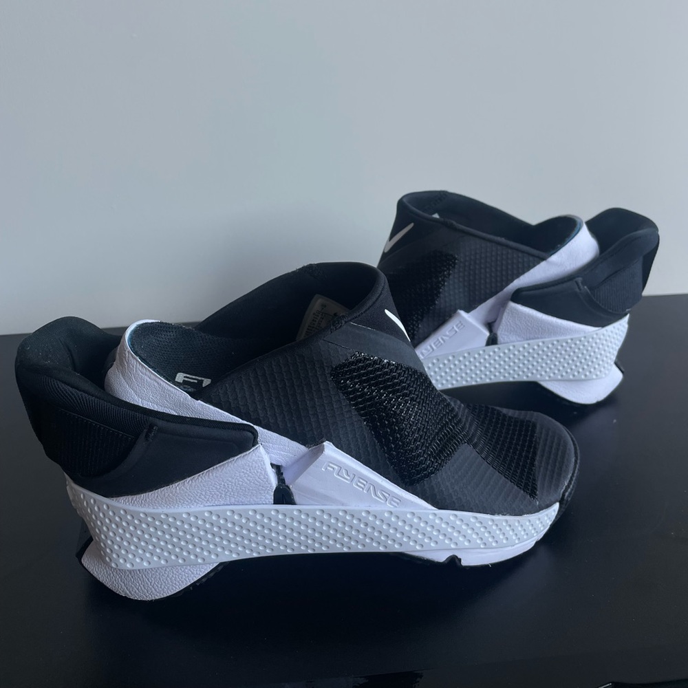 New Nike Go FlyEase Women’s Size 7
